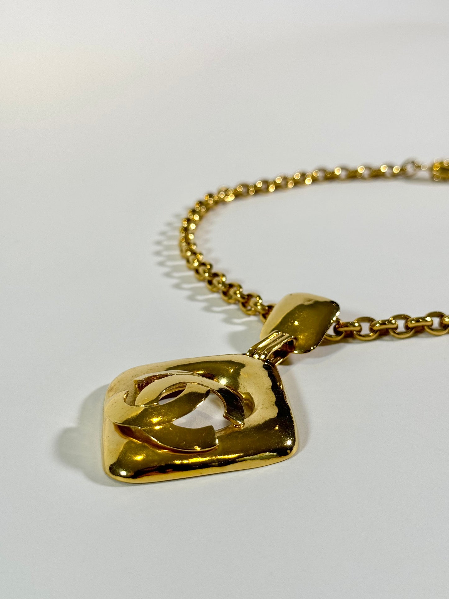 Vintage CHANEL Double C Medallion Gold Necklace Cocomark