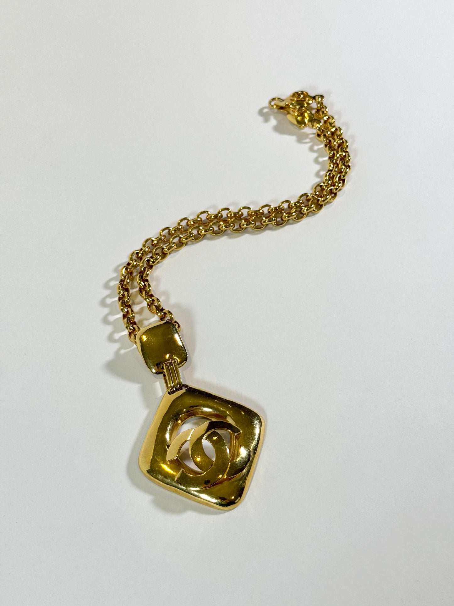 Vintage CHANEL Double C Medallion Gold Necklace Cocomark