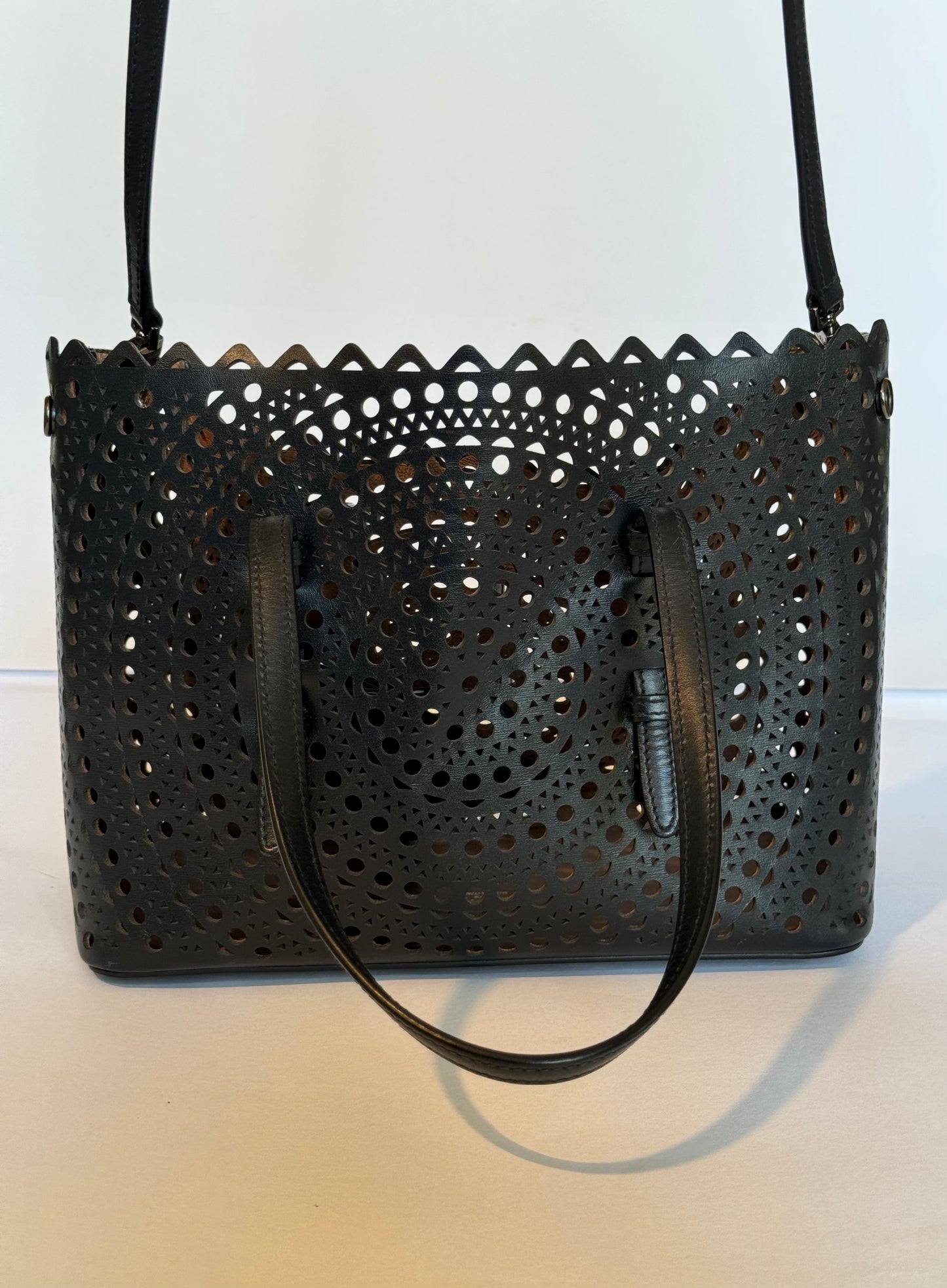 Alaïa Mina 32 Bag In Vivienne Calfskin